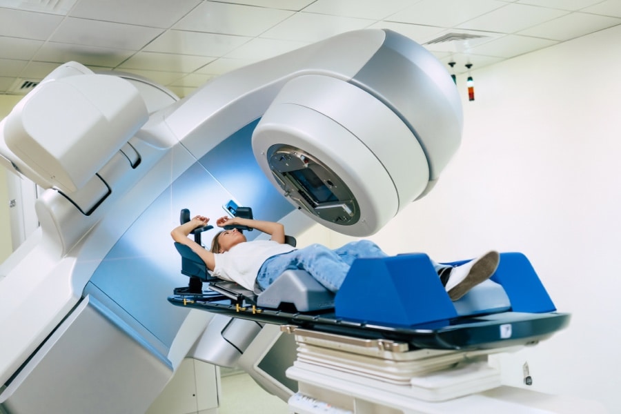 Sug&aacute;rter&aacute;pi&aacute;hoz haszn&aacute;lt Cyberknife f&eacute;nyk&eacute;pe